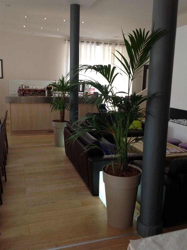 Atrium Hotel Lourdes