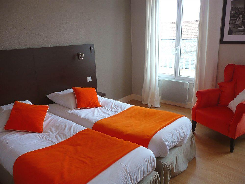 Atrium Mondial 3*