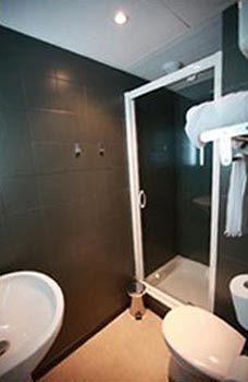 Atrium Mondial Hotel 3*